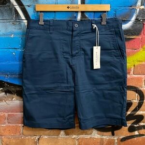 FIVE FOUR Los Angeles-Men’s classic navy ‘CHESHIRE’ classic flat front shorts